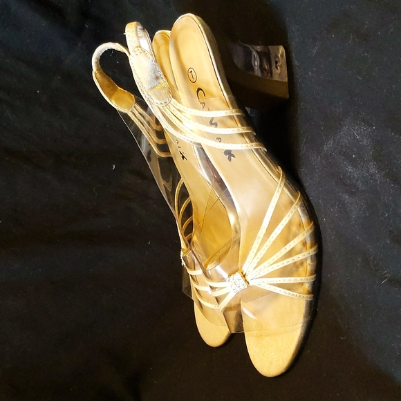 Catwalk Beige Chunk Clear High Heels - Picture 3 of 6